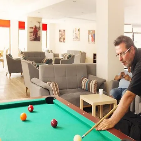 Ξενοδοχείο Belmare 4*