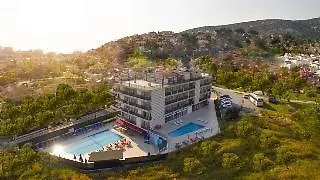 Hotell Belmare 4*